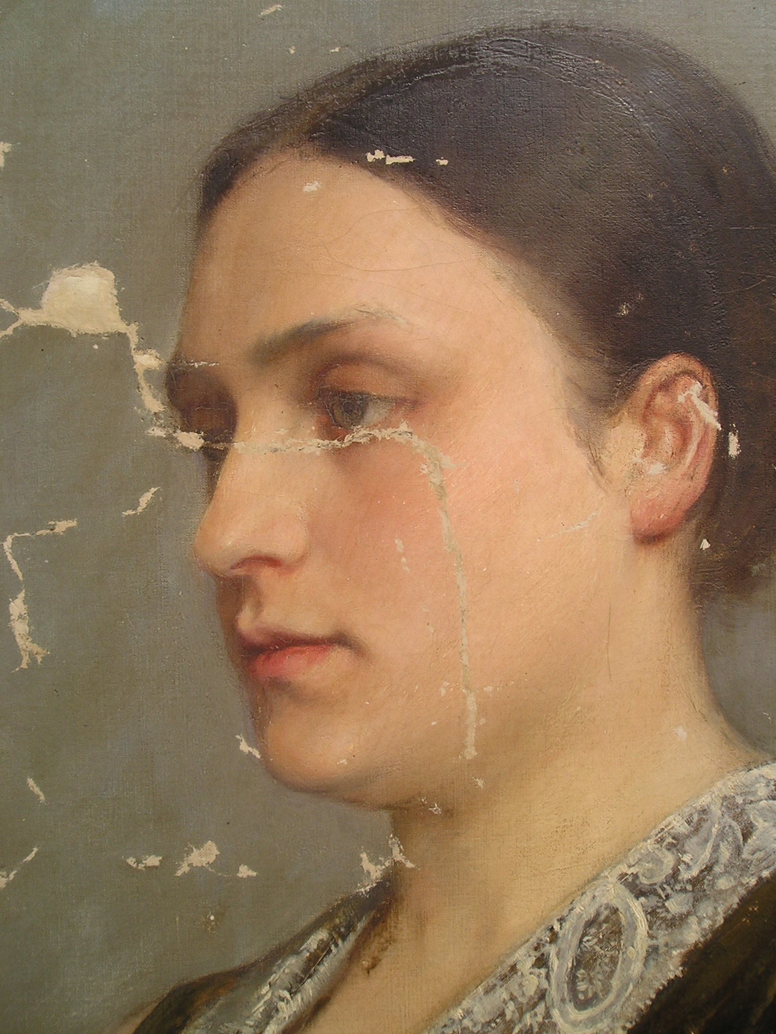 Damaged portrait of a woman - Brushstroke